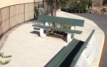 MOBILIER URBAIN