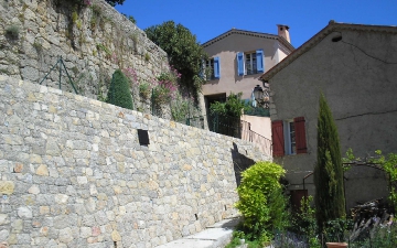 MUR EN PIERRE