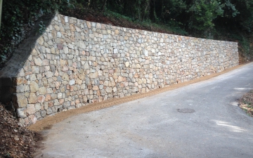 MUR EN PIERRE