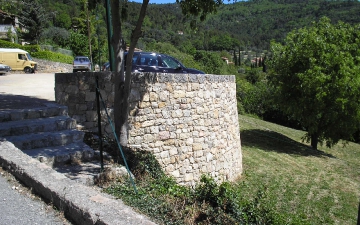 MUR EN PIERRE